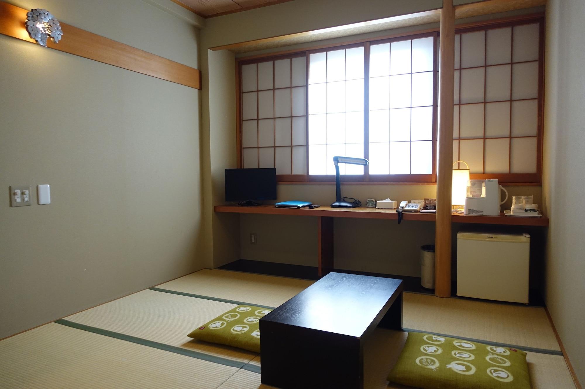 Urayasu Beaufort Hotel Buitenkant foto