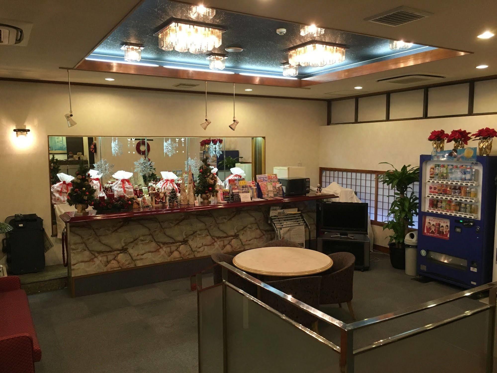 Urayasu Beaufort Hotel Buitenkant foto